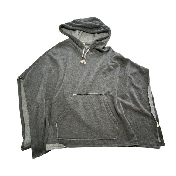 Dylan Hoodie Poncho - Picture 4 of 8